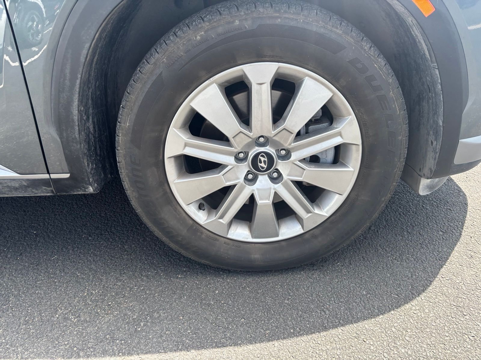 Used 2025 Gray Hyundai SEL image 15