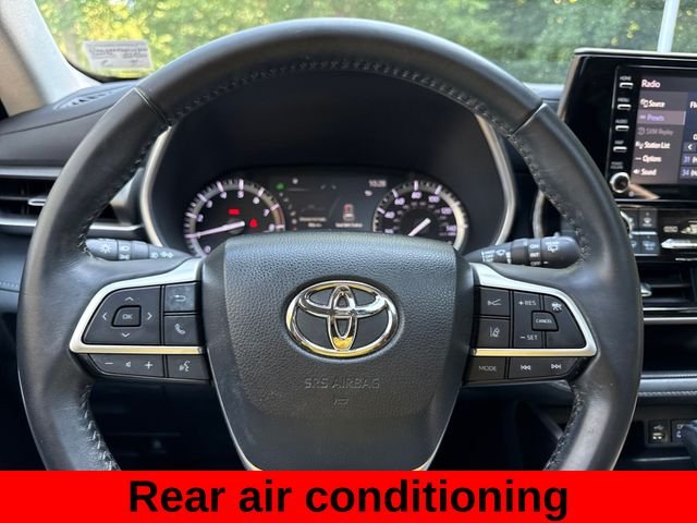Used 2022 Beige Toyota XLE image 16