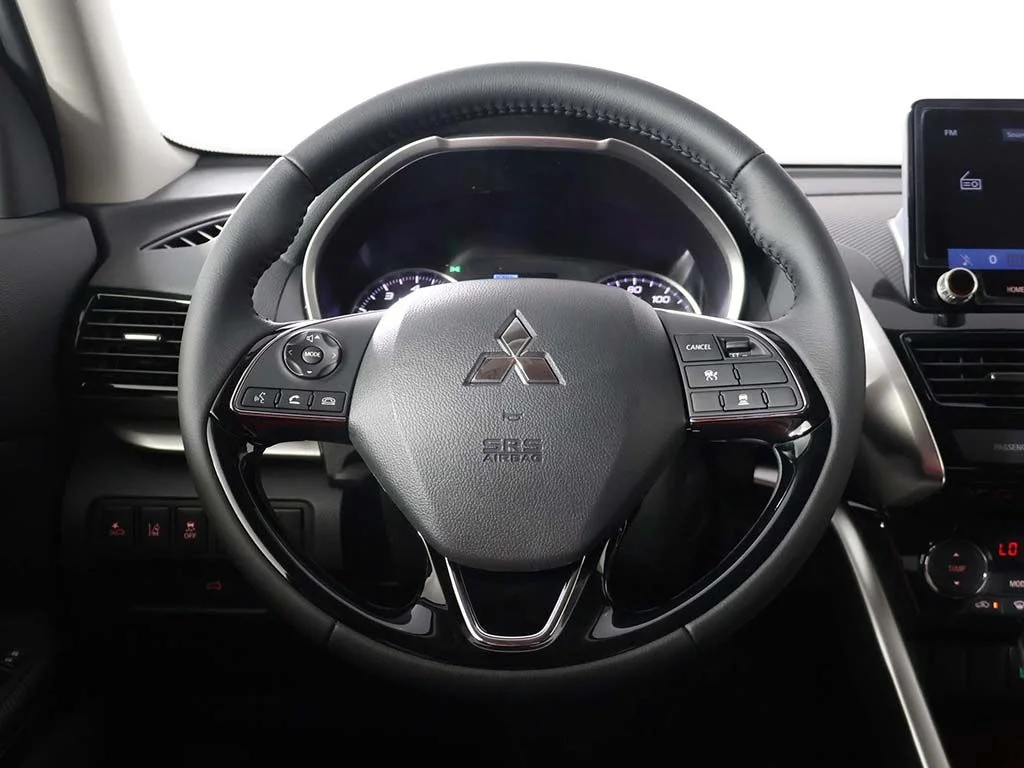 New 2026 Silver Mitsubishi SE image 35