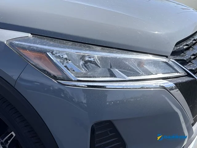 Used 2023 Gray Nissan SV image 26