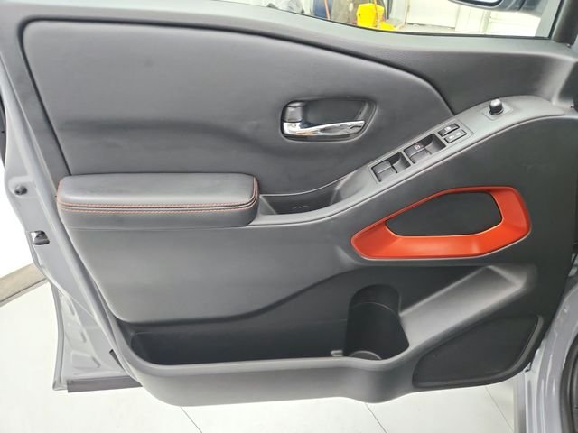Used 2025 Gray Nissan PRO-4X image 31