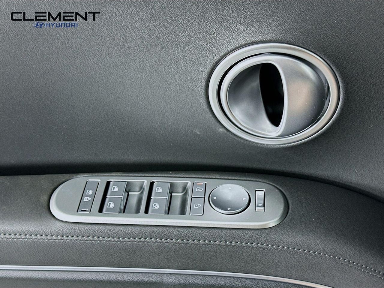 New 2026 Gray Hyundai SEL 8P image 22