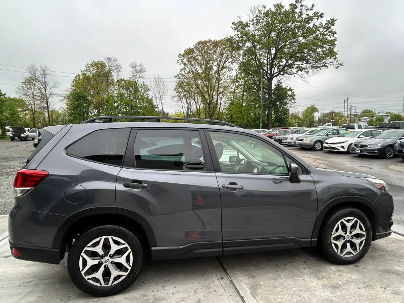 Used 2022 Gray Subaru Premium Sport Utility 4D image 10