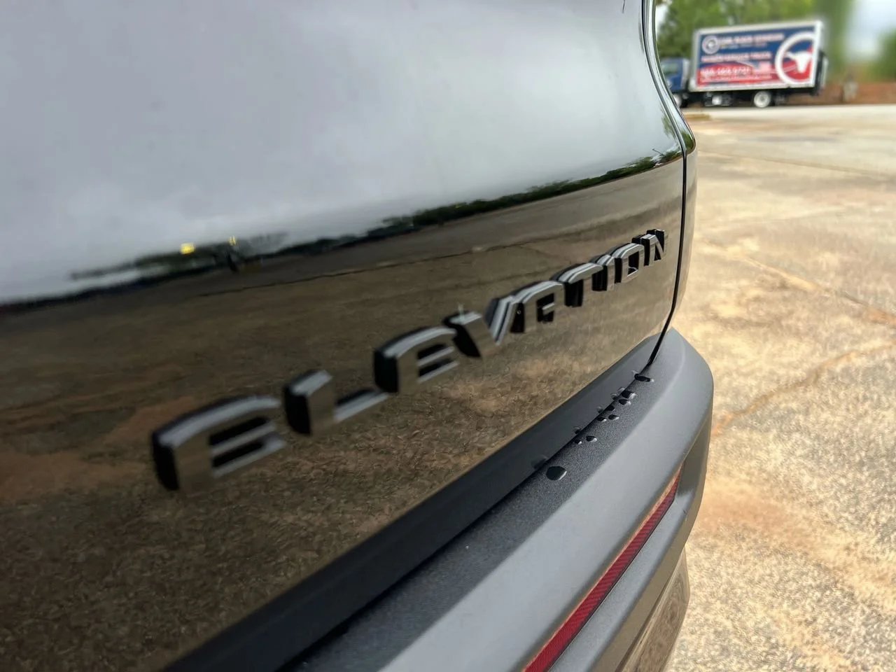 Used 2026 Ebony Twilight Metallic GMC Elevation image 27