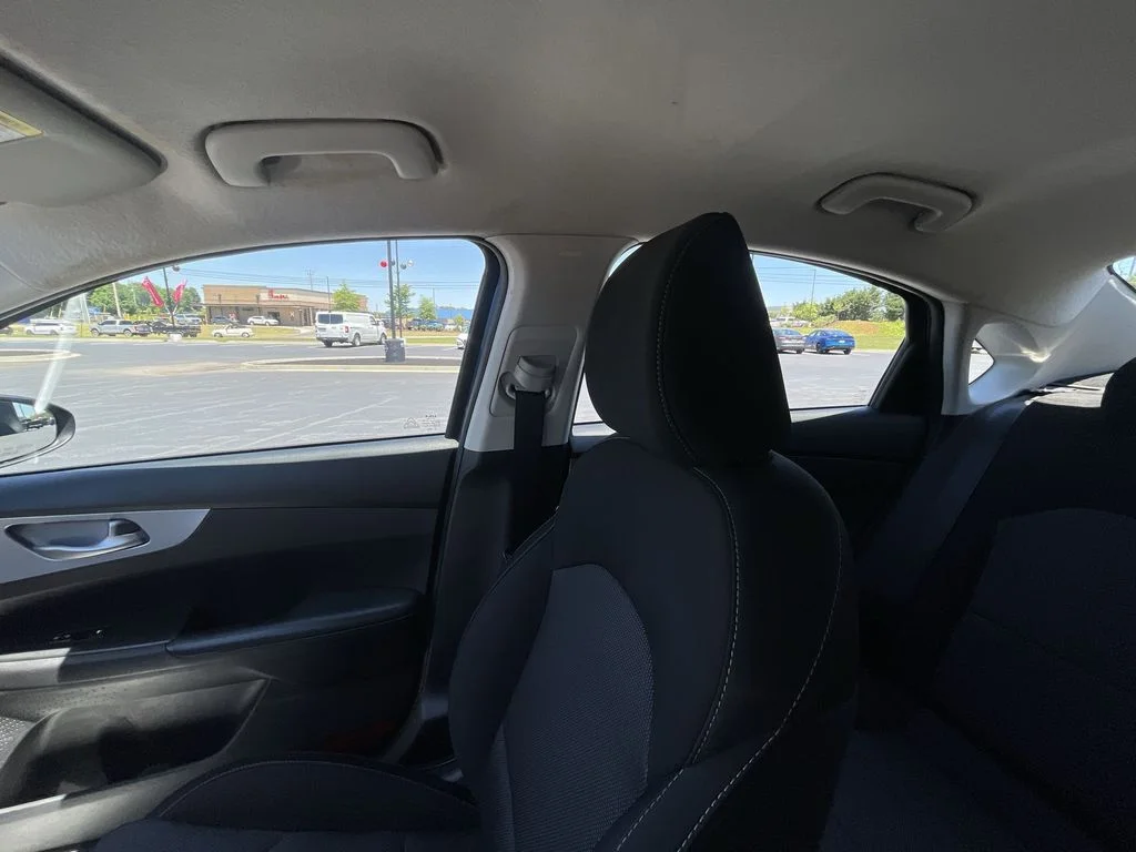 Used 2024 Blue Kia LXS image 11