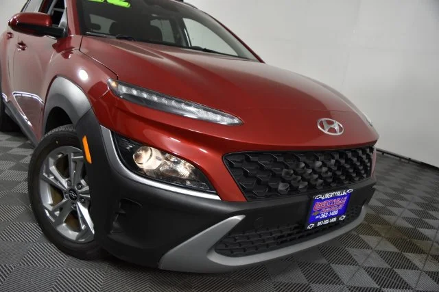 Used 2022 Red Hyundai SEL image 2