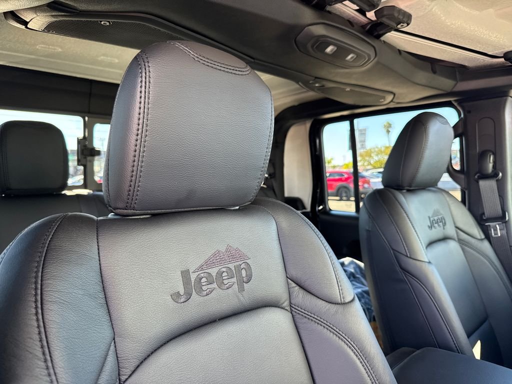 New 2025 Black Clear-Coat Exterior Paint Jeep Sport S image 14