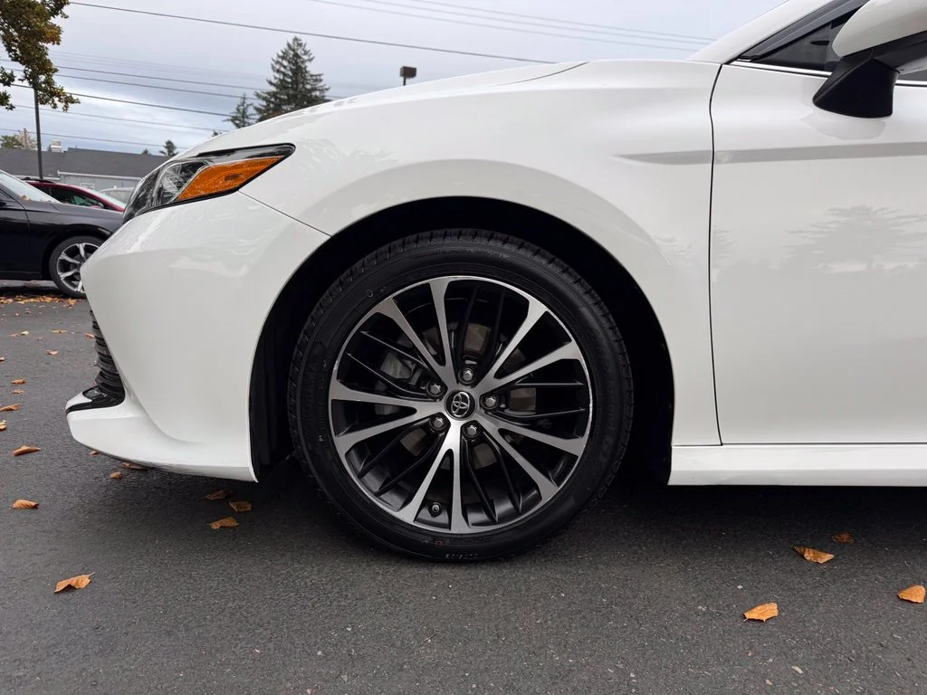 Used 2019 Super White Toyota LE image 5