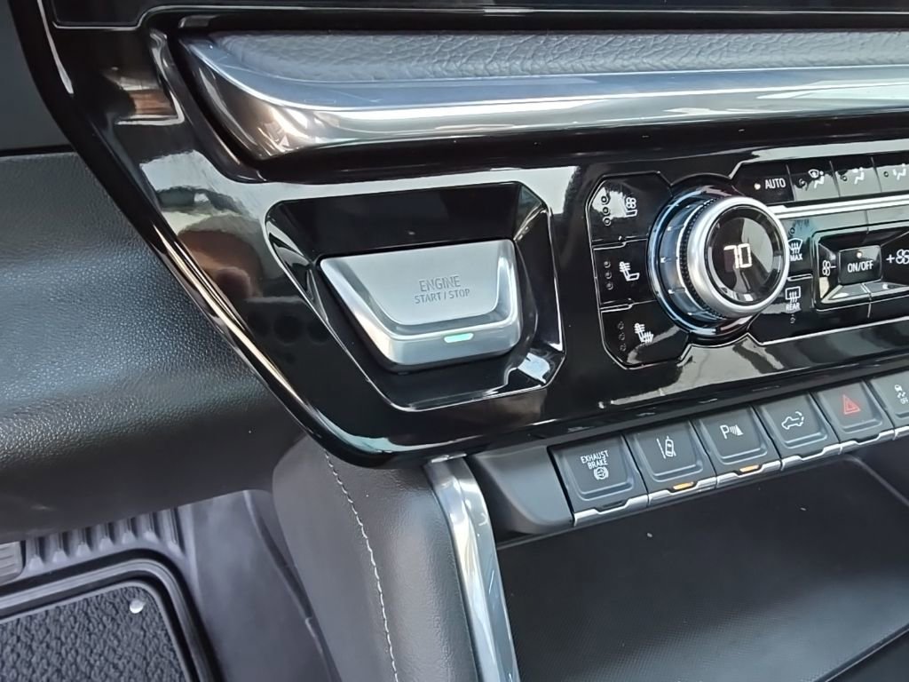 2025 GMC Sierra 3500HD Denali - Photo 19