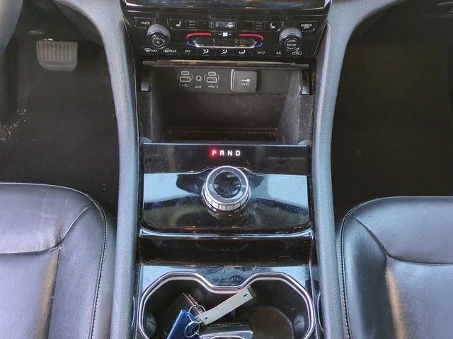 Used 2023 White Jeep Limited image 18