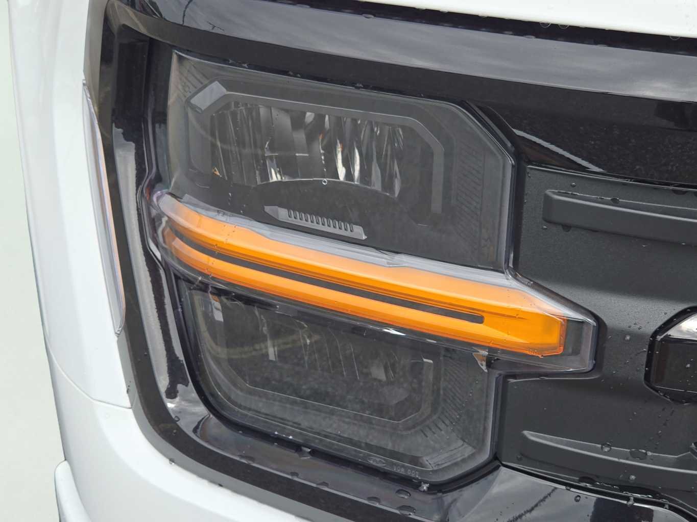 New 2026 Oxford White Ford XLT image 15