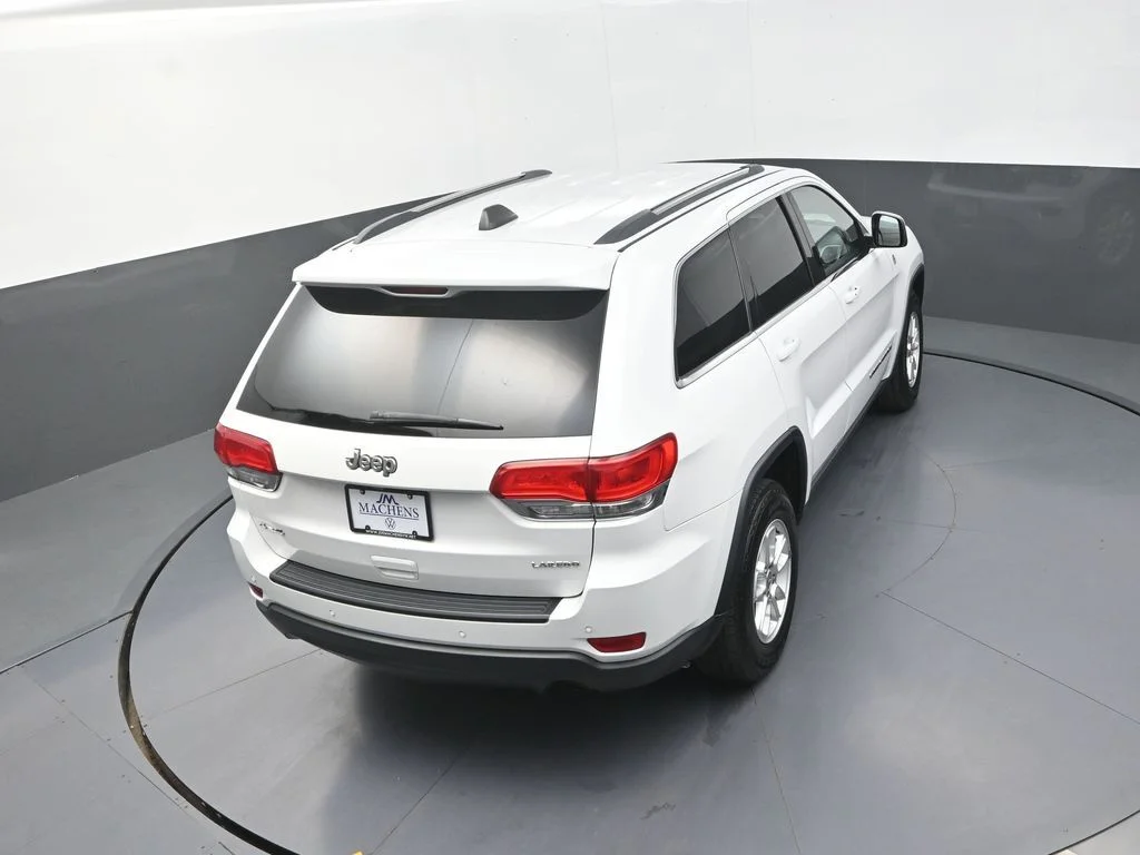 Used 2019 White Jeep Laredo E image 19