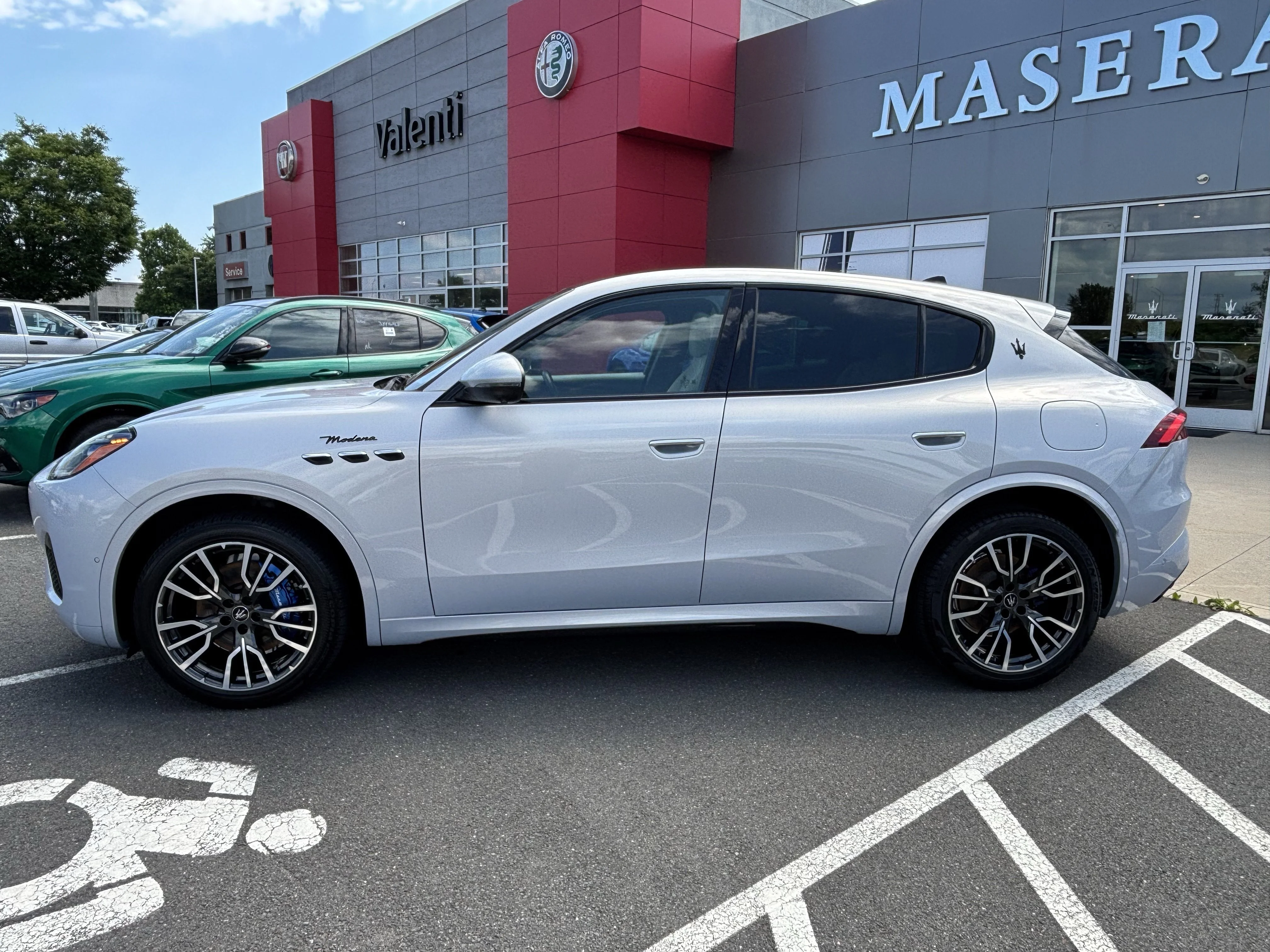 Certified Used 2023 Bianco Astro Metallic Maserati Modena image 4