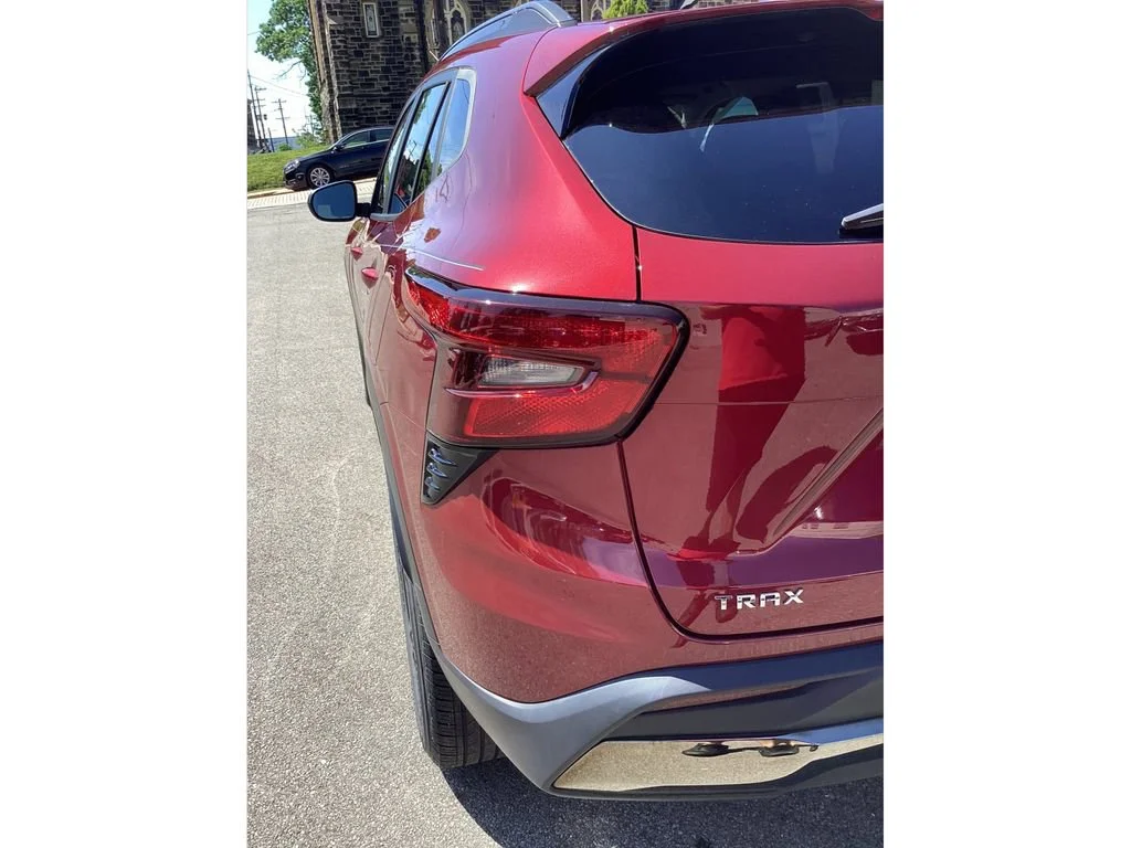 Used 2024 Crimson Metallic Chevrolet ACTIV image 27