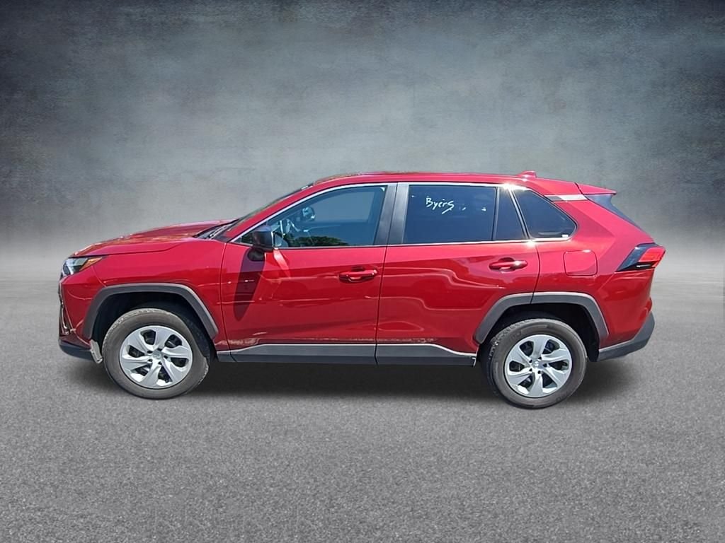 Used 2025 Pearl Toyota LE image 5