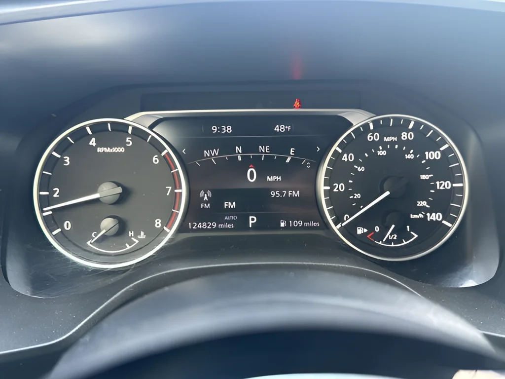 Used 2023 White Nissan SL image 13