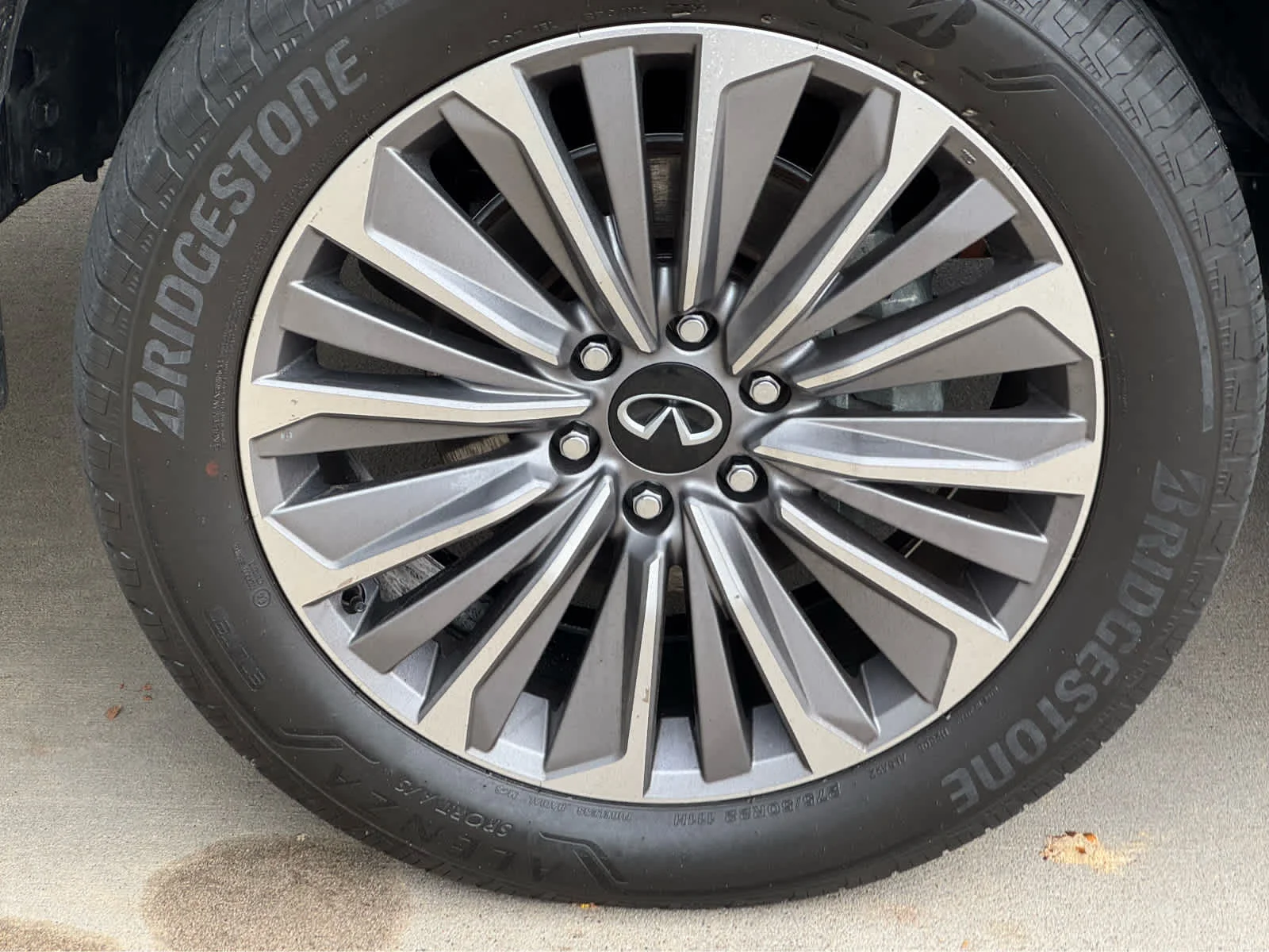 2025 INFINITI QX80 Sensory 4WD - Photo 11