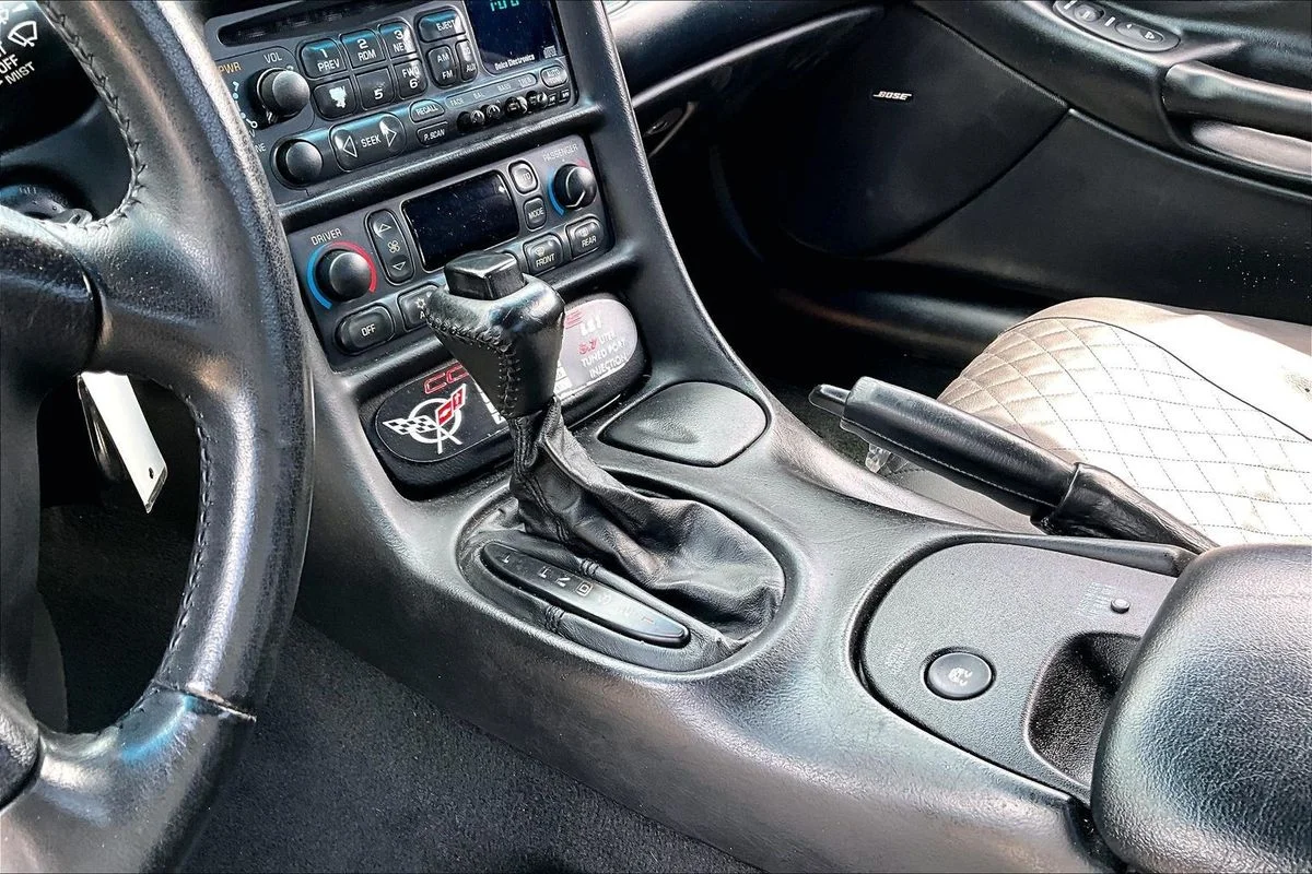 Used 2000  Chevrolet  image 17