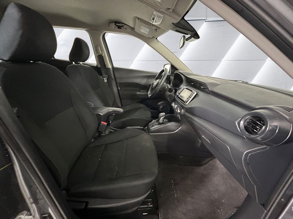 Used 2024 Gray Nissan S image 13