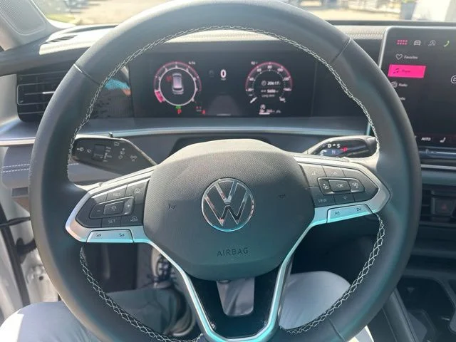 Used 2026  Volkswagen 2.0T SE image 13