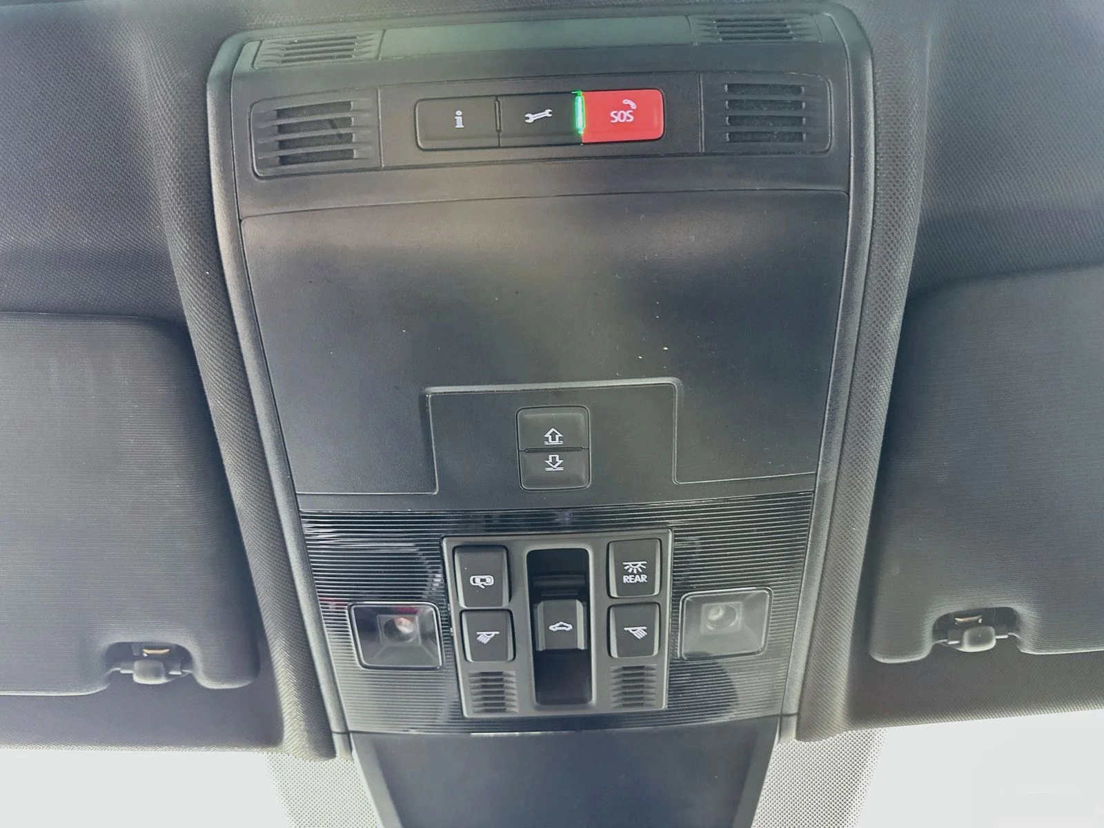 Used 2024 Silver Volkswagen  image 31