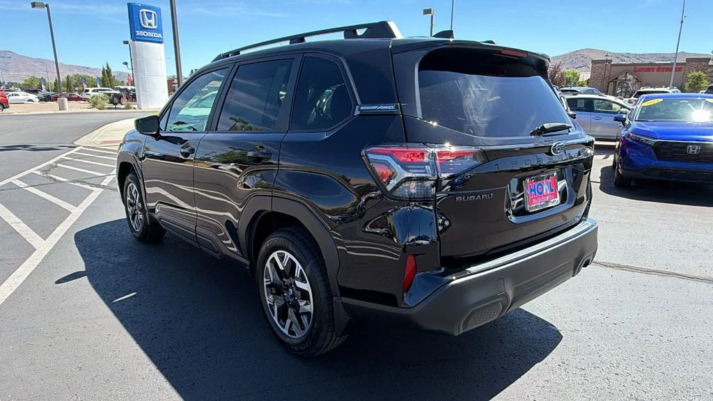 New 2026 CRYSTAL BLACK SILICA Subaru Premium image 5