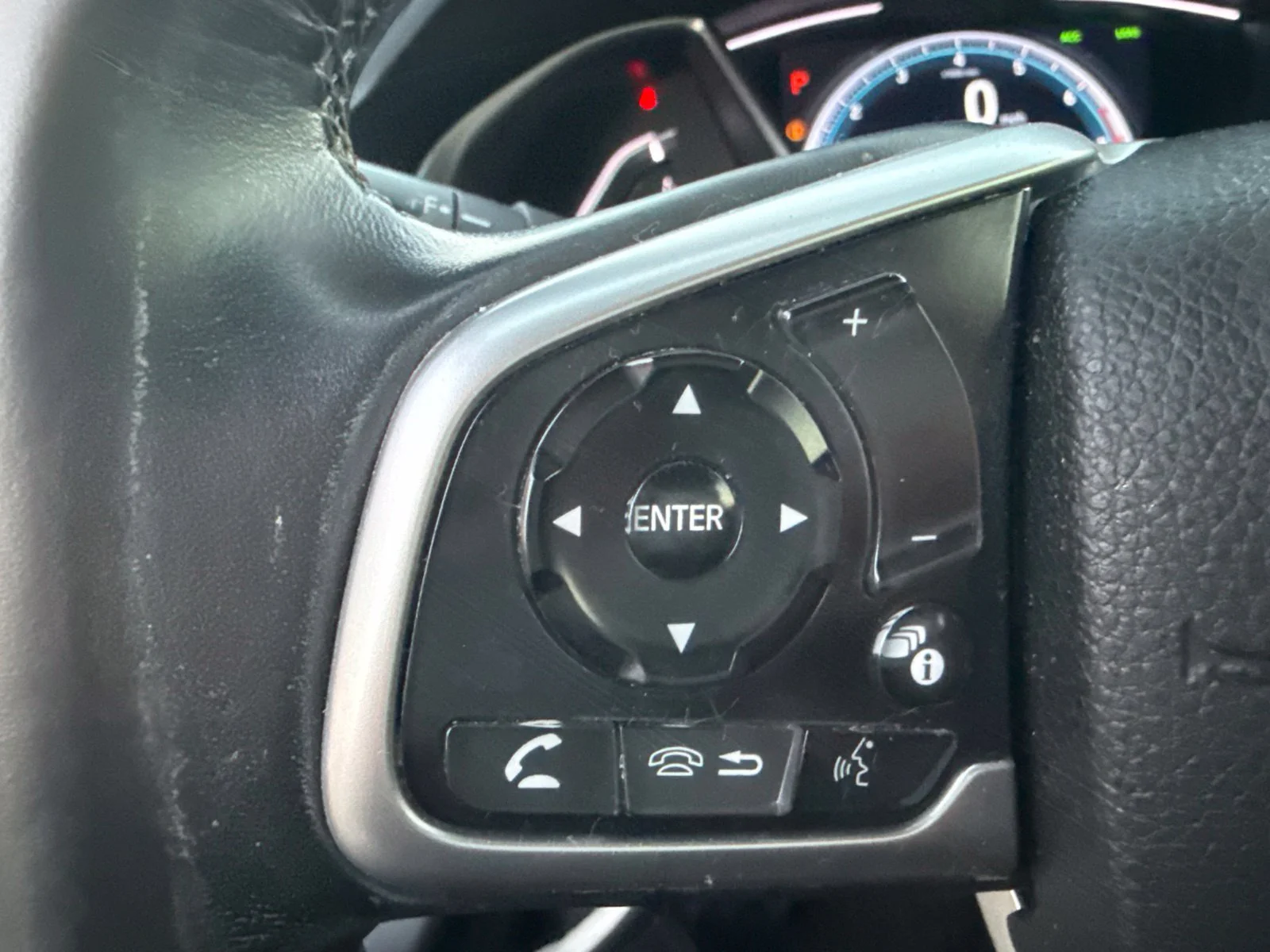 Used 2019 White Honda EX image 12