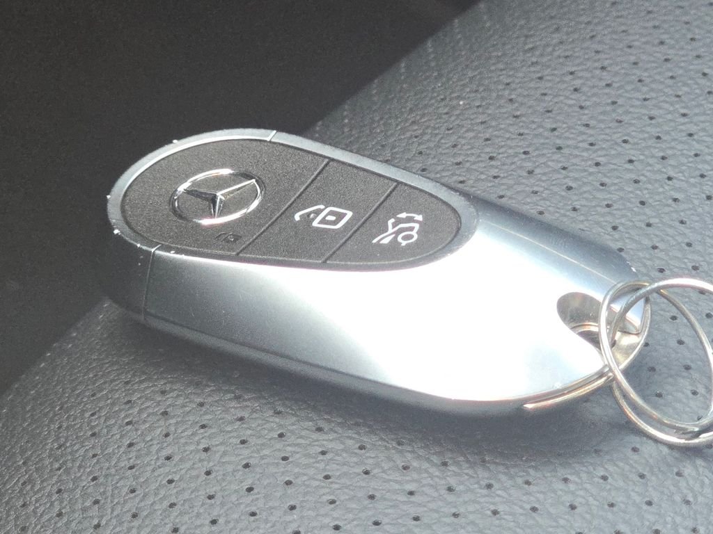 Certified Used 2026 Black Mercedes-Benz GLC 300 image 36