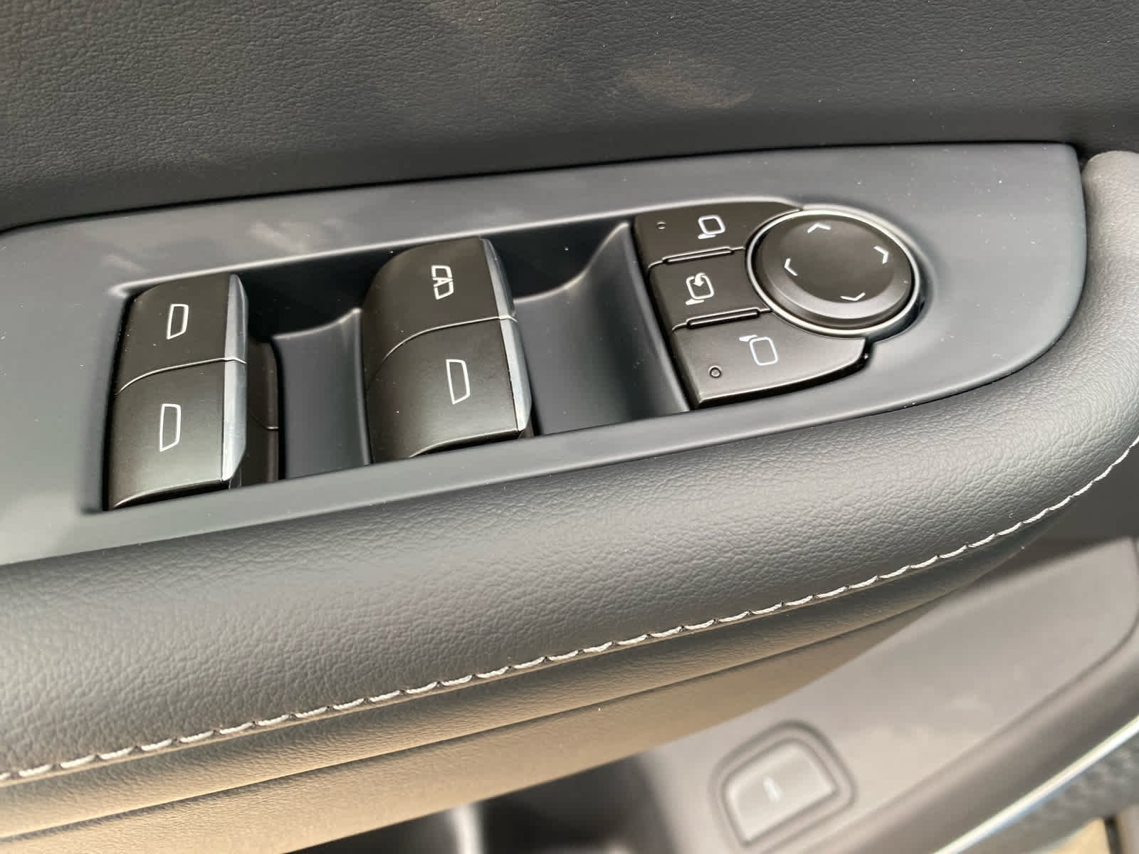2026 Buick Enclave Avenir - Photo 12