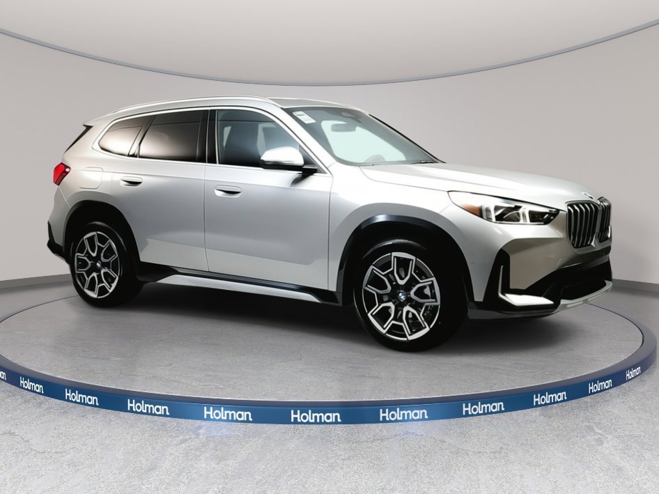 Used 2026 Space Silver Metallic BMW xDrive28i image 7