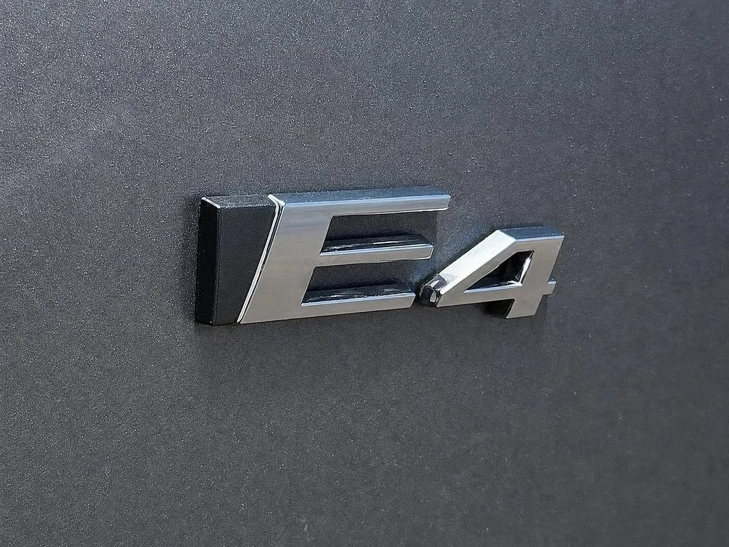 2027 Cadillac VISTIQ Sport - Photo 7