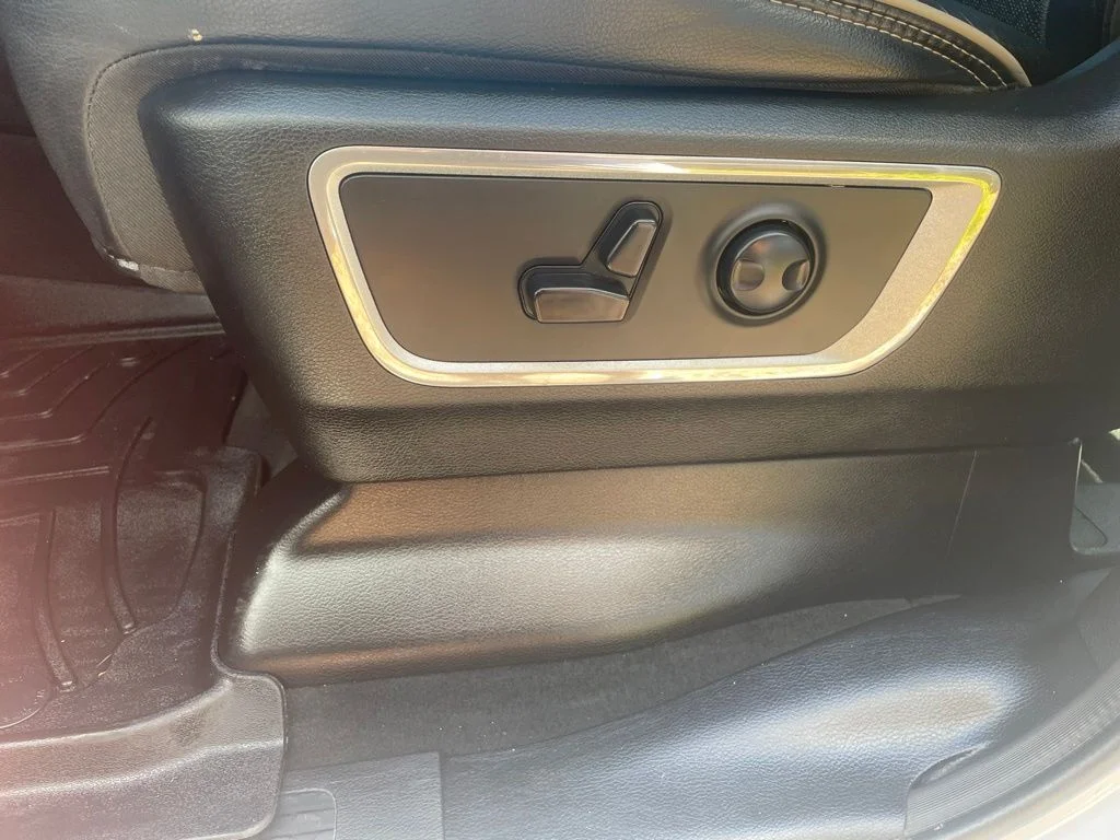 Used 2023 White Ram Laramie image 26