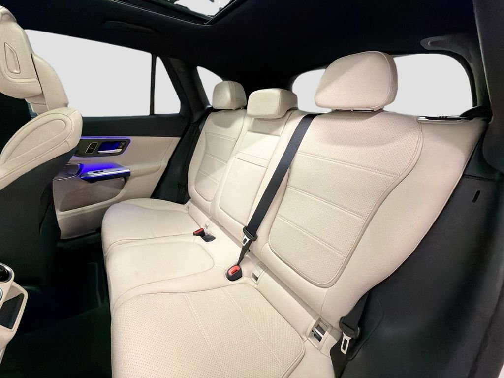 Used 2026 White Mercedes-Benz GLC 300 image 25