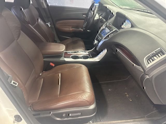 Used 2015 White Acura V6 Tech image 25