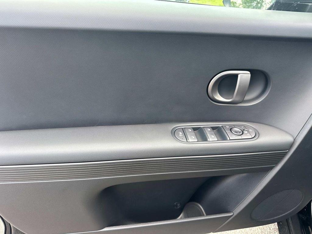 2025 Hyundai IONIQ 5 SEL - Photo 25