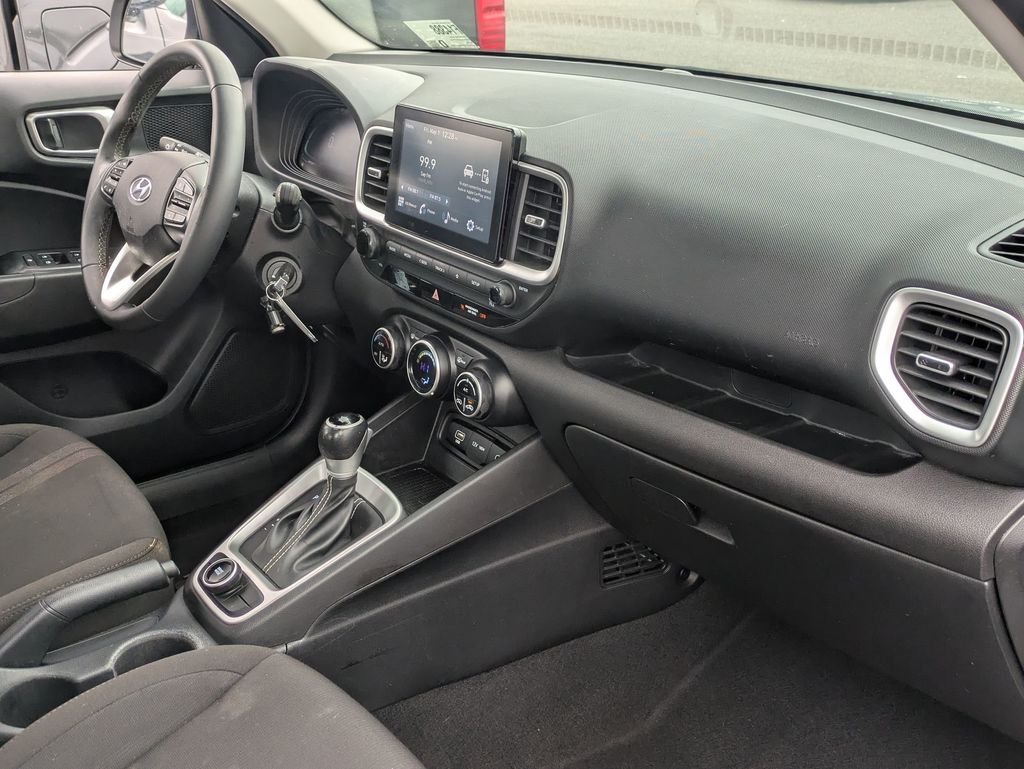 Used 2023 Silver Hyundai SEL image 27