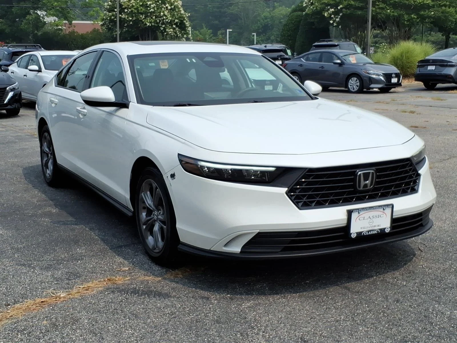 Used 2024 WHITE Honda EX image 5