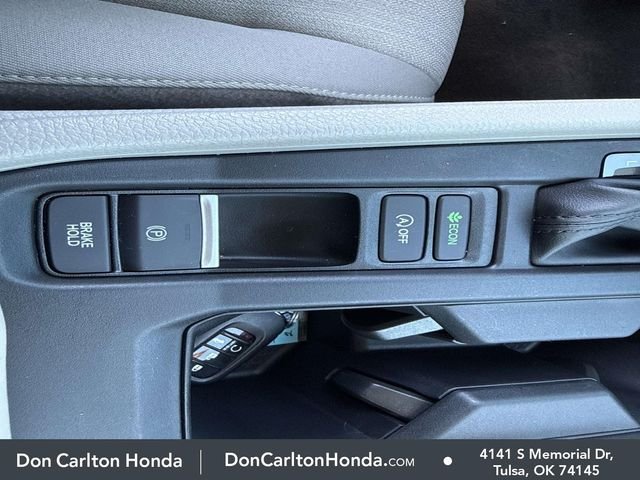 Certified Used 2025 Meteorite Gray Metallic Honda 1.5T SE image 22