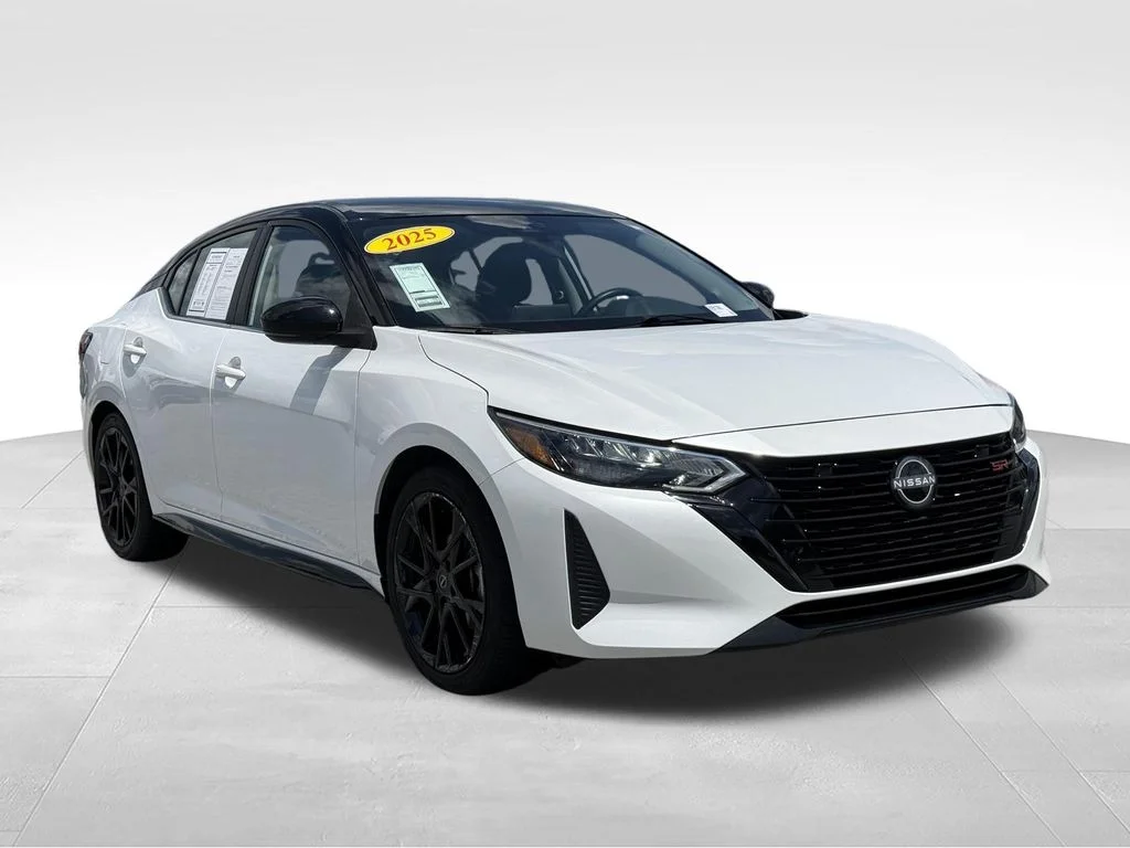 Used 2025 White Nissan SR image 31