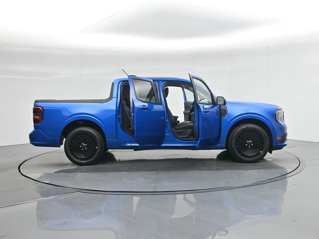 New 2025 Velocity Blue Ford Lobo Standard image 4