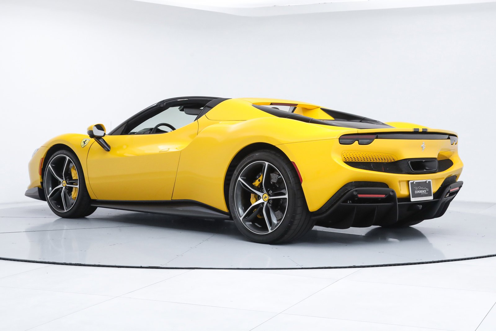 2024 Ferrari 296 Base - Photo 8