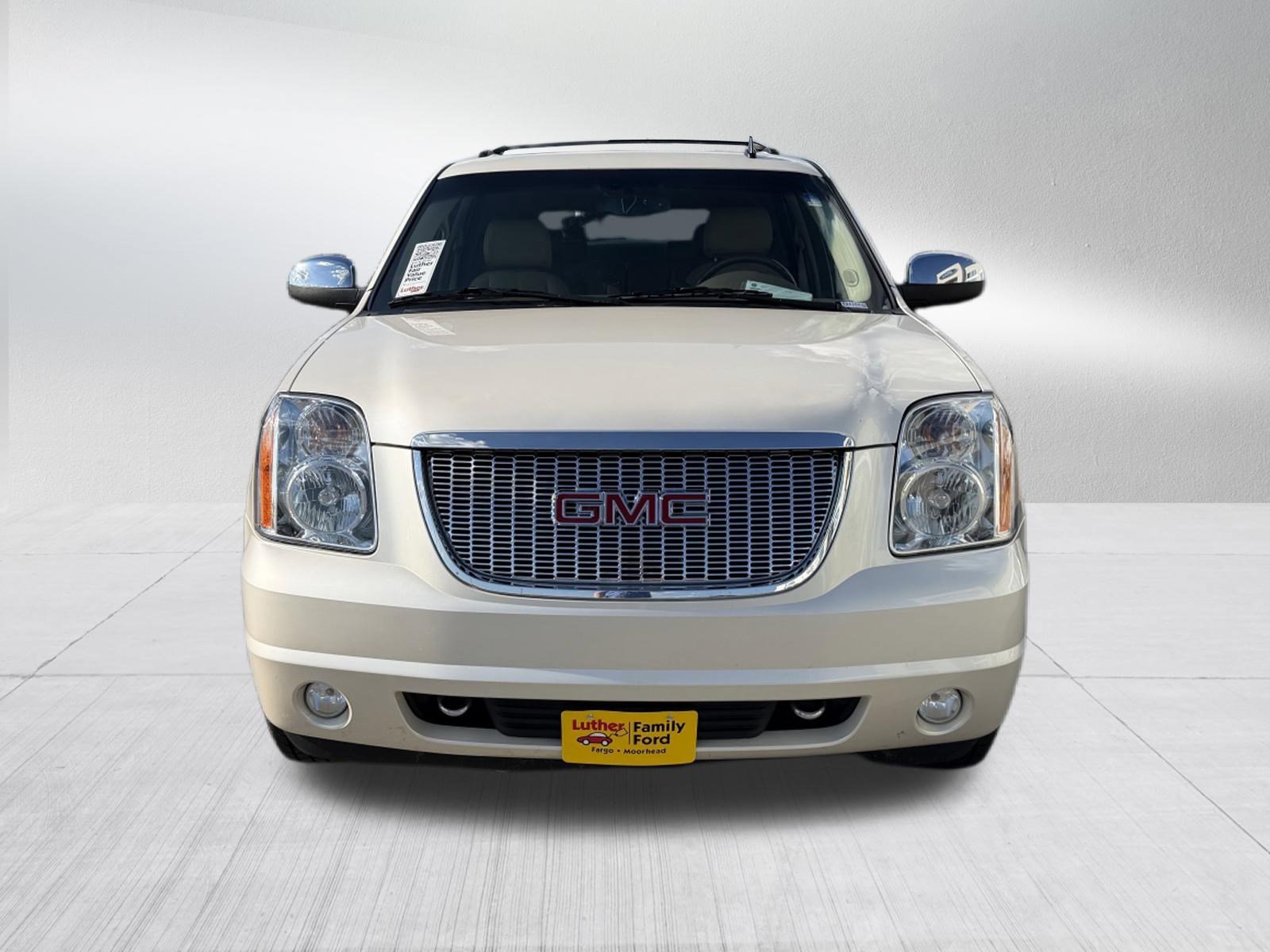 Used 2009 GMC Yukon SLT2 with VIN 1GKFK33099R276952 for sale in Fargo, ND