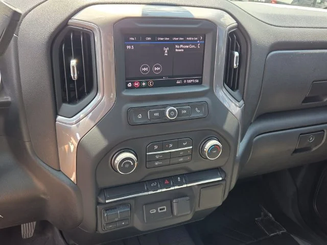 Used 2021 White Chevrolet Custom image 19