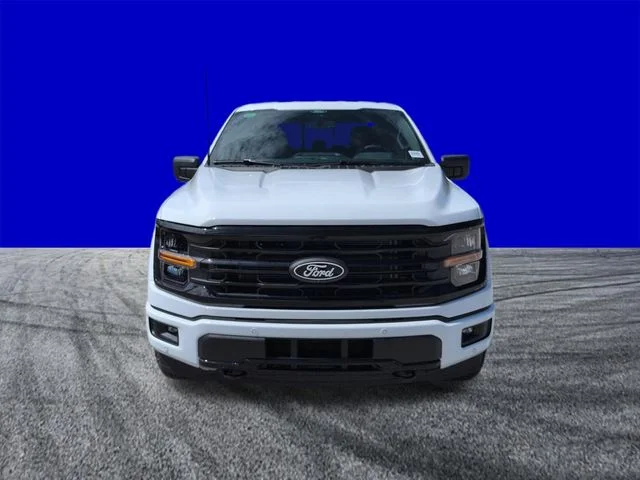New 2026 Oxford White Ford XLT image 9