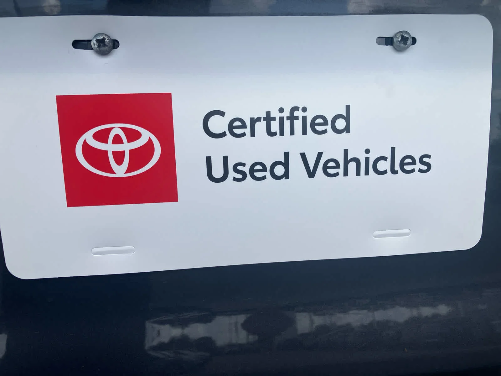 Certified Used 2024 Magnetic Gray Metallic Toyota XLE Premium image 2