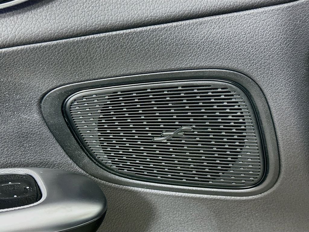 Used 2023 White Mercedes-Benz GLC 300 image 18