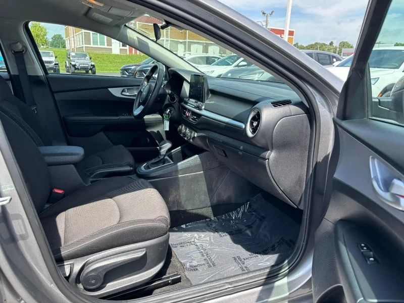 Used 2024 Steel Gray Kia LXS image 10