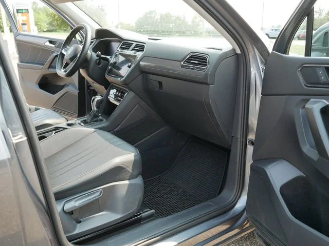 Certified Used 2022 Gray Volkswagen 2.0T SE image 20
