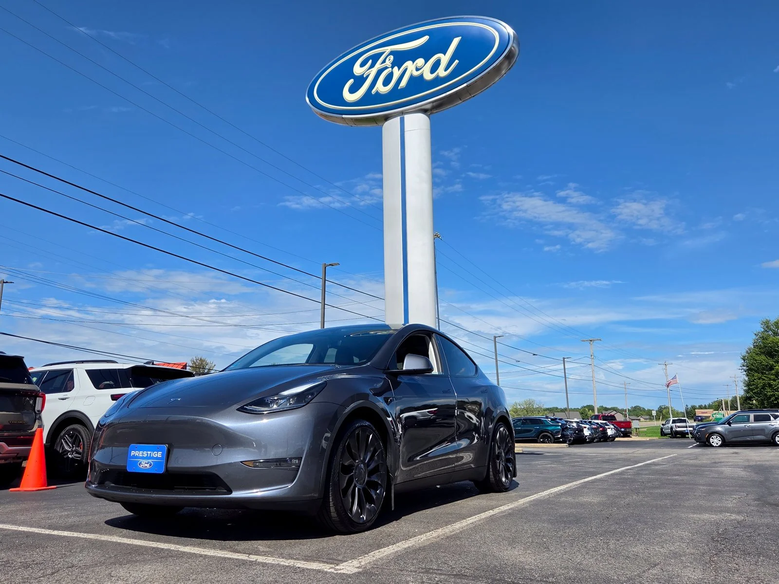 Used 2023 Tesla Model Y Performance with VIN 7SAYGDEF0PF777148 for sale in Columbiana, OH