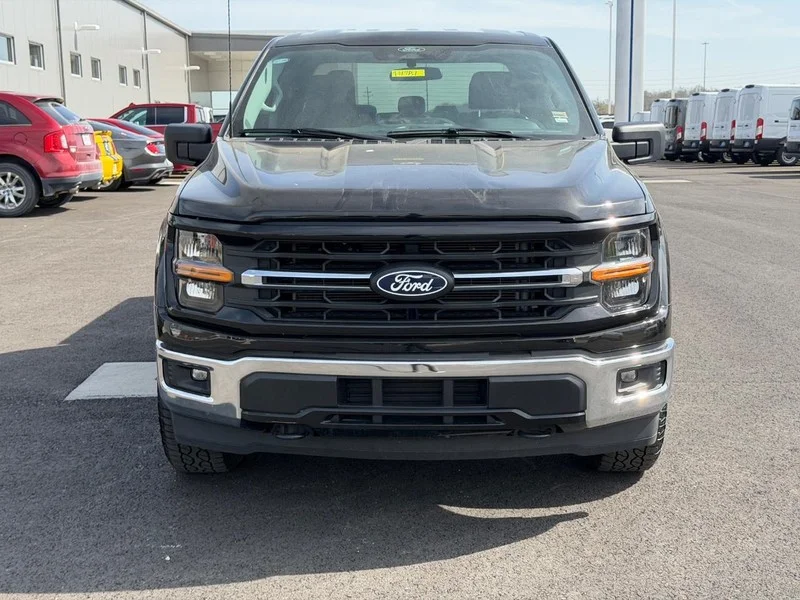Certified Used 2025 Agate Black Metallic Ford XLT image 2